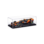 Race McLaren MCL38 2024 con casco Norris #4 Escala 1:24