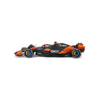 Race McLaren MCL38 2024 con casco Norris #4 Escala 1:24