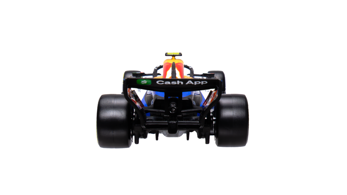 Race  Racing Bulls VCARB 03 (2026) Con Casco  Lawson #30 Escala 1:43