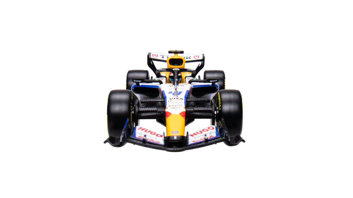 Race  Racing Bulls VCARB 03 (2026) c/casco Lindblad #41 Escala 1:43