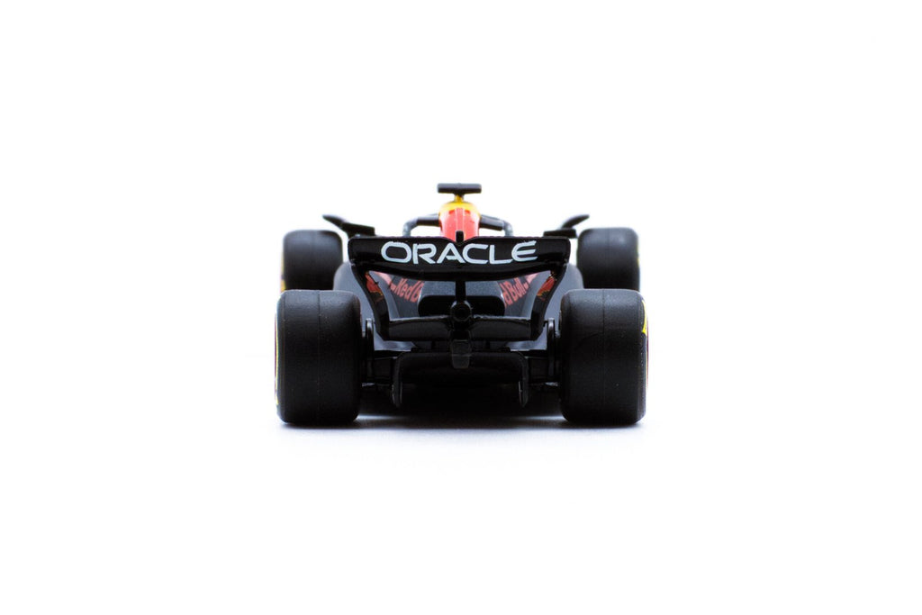 Race Oracle Red Bull RB21 2025 Tsunoda #22 Escala 1:64