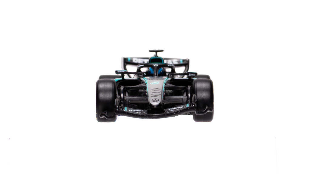 Race Formula Mercedes W17 (2026) c/casco Russell #63 A Escala 1:64