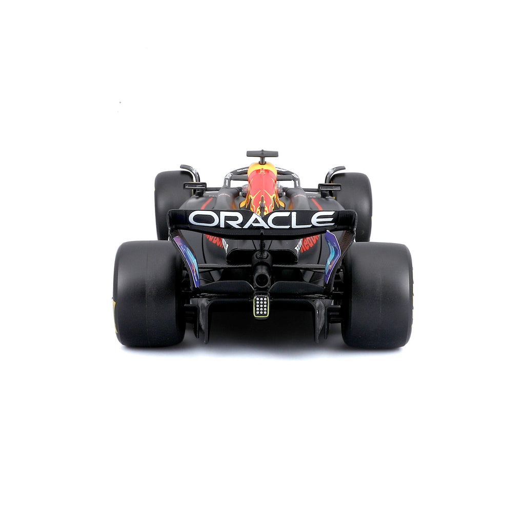 Race Oracle Rb20 2024  con casco Verstappen #1 Escala 1:24