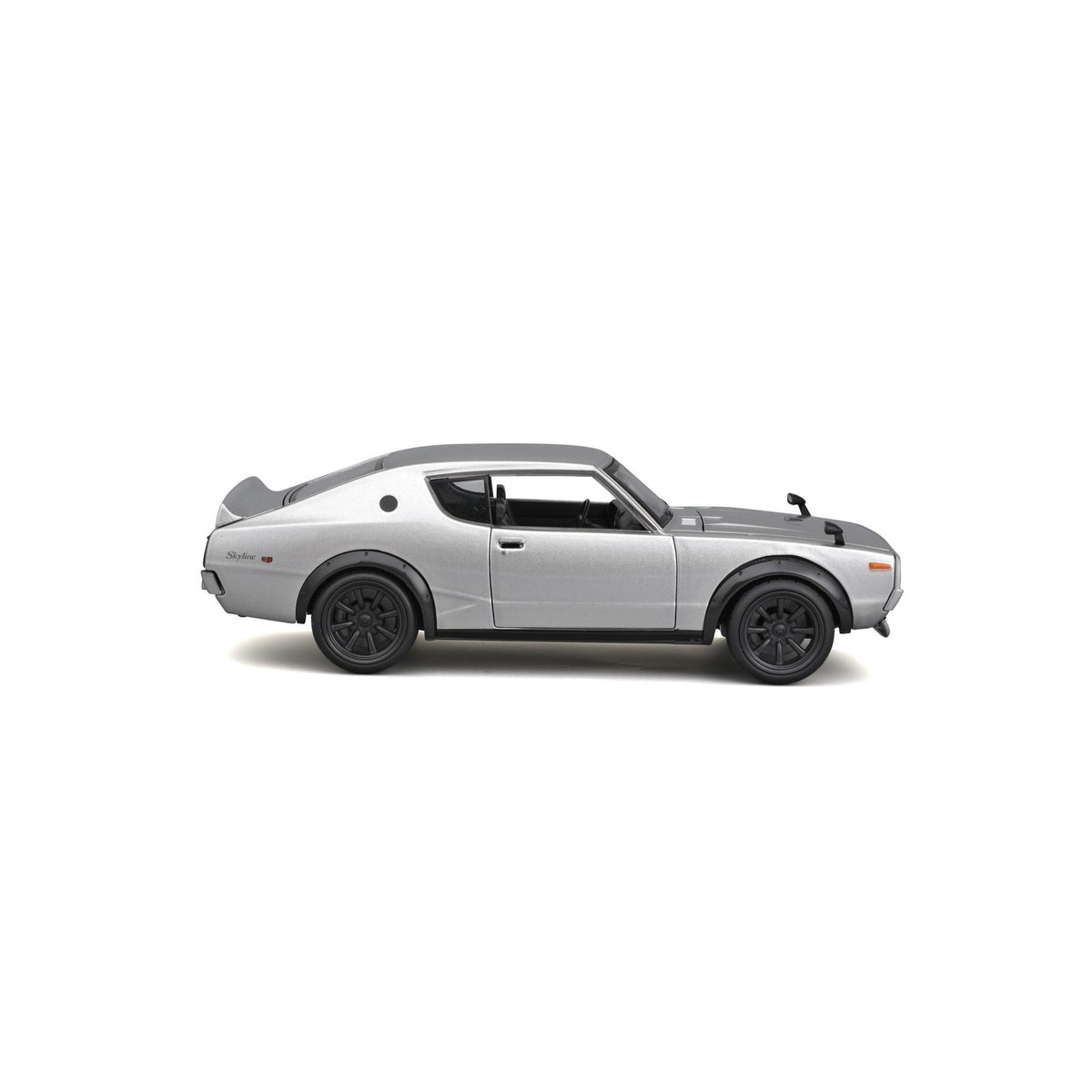 Nissan Skyline 2000gt-r 1973 - Assembly Line Escala 1:24