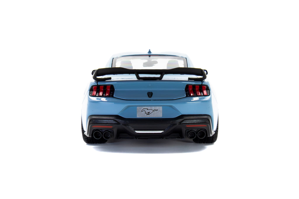 Ford Mustang Darkhorse AL 2012 A Escala 1:24