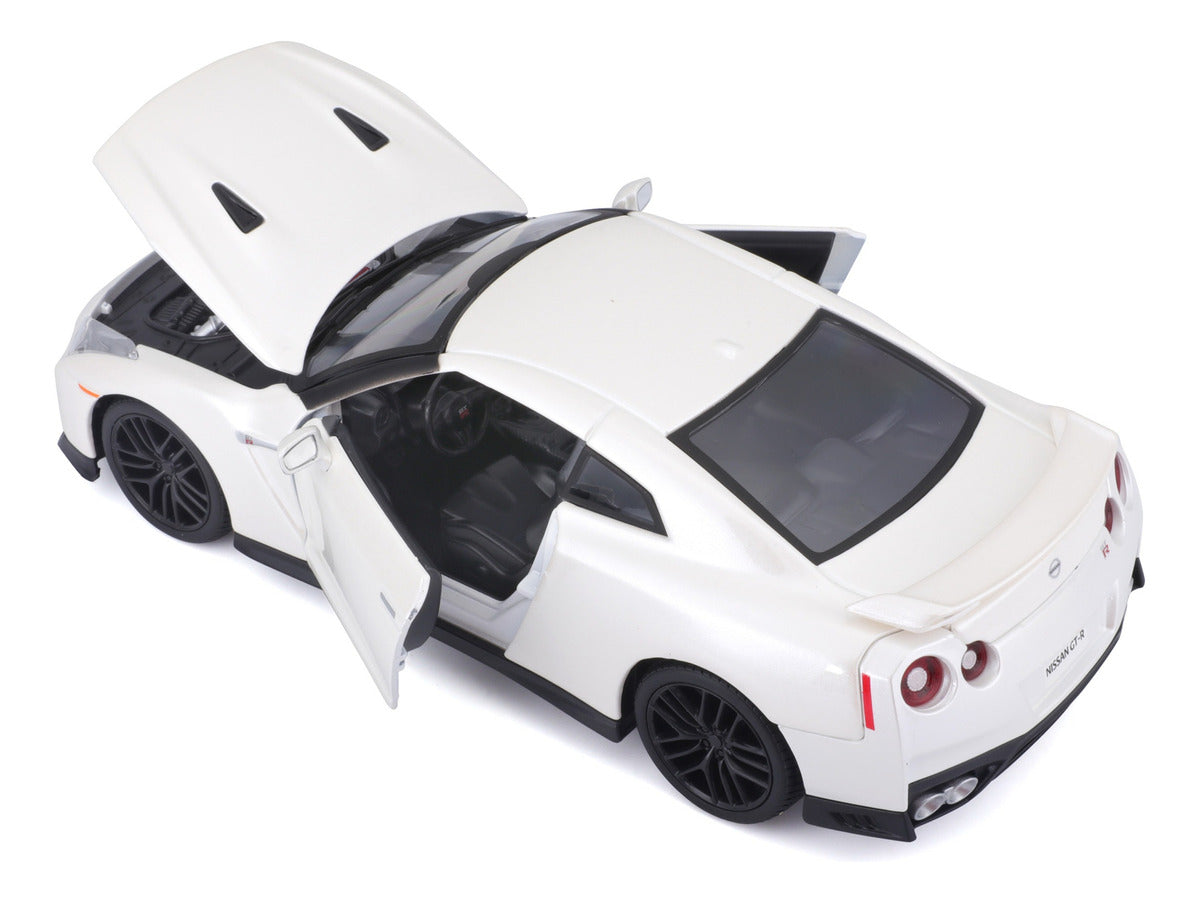 Auto Bburago Nissan Gt-r 2017 A Escala 1:24 Blanco