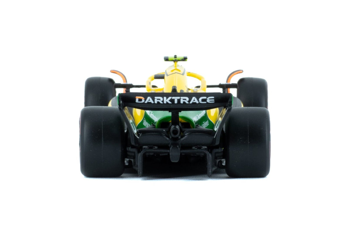 Race McLaren MCL38 Edición Mónaco con Casco Norris #4 Escala 1:43
