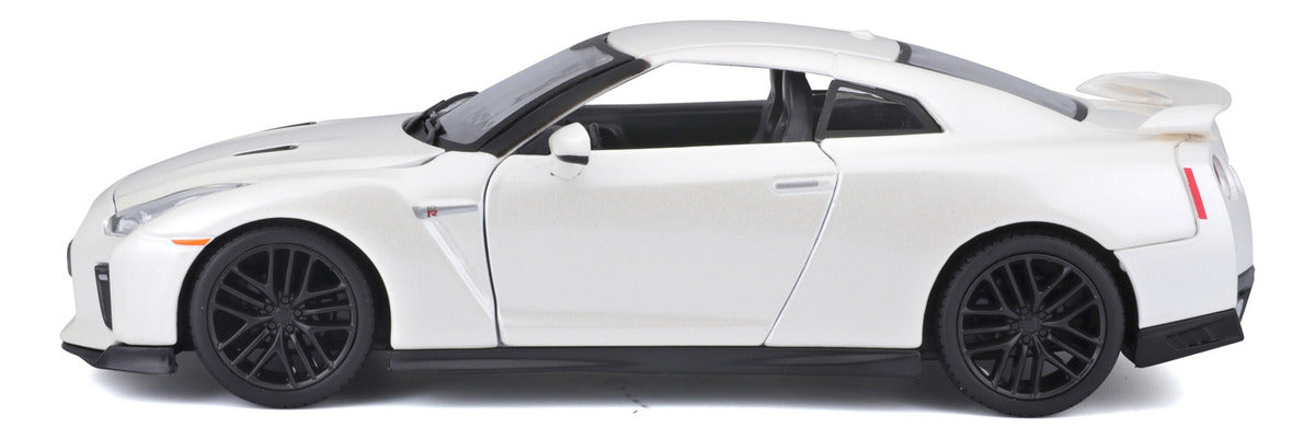 Auto Bburago Nissan Gt-r 2017 A Escala 1:24 Blanco