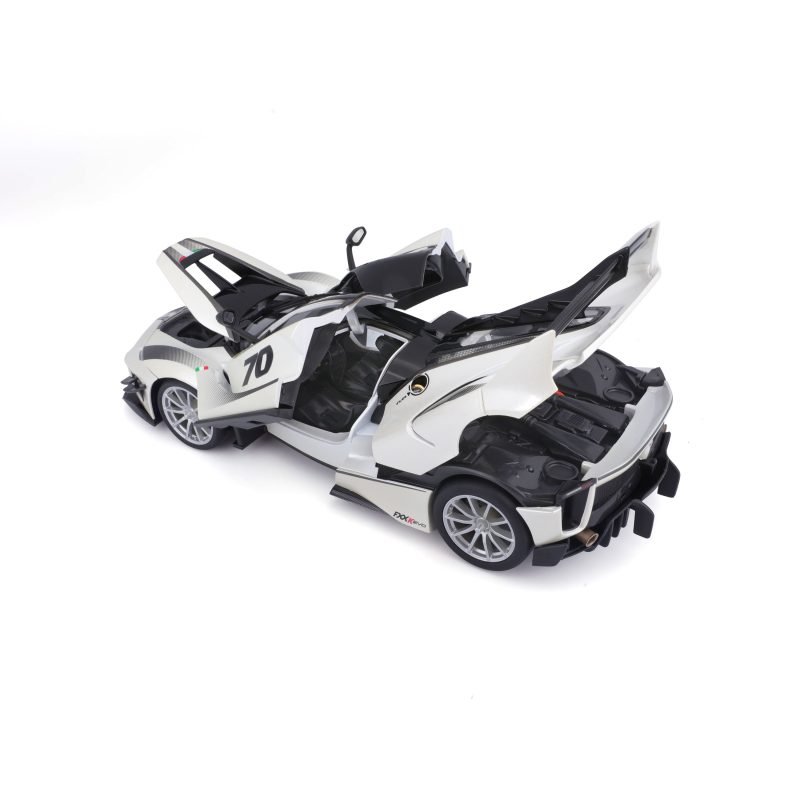 Auto Ferrari Fxx-k Evoluzione a Escala 1:18 color blanco - Image 6