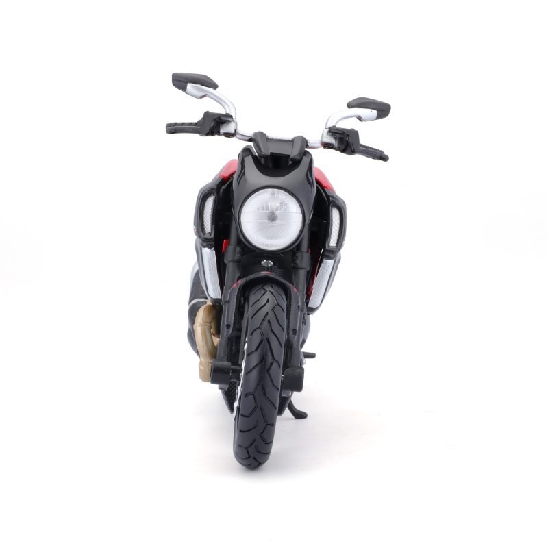 Moto Ducati Diavel Carbon a Escala 1:12 color negro/rojo - Image 3