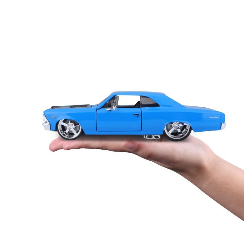Auto Muscle Chevy Chevelle Ss 396 1966 a Escala 1:24 color azul - Image 5