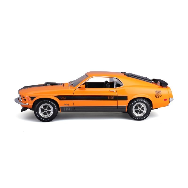 Ford Mustang Mach 1 1970 a Escala 1:18 color naranja - Image 3