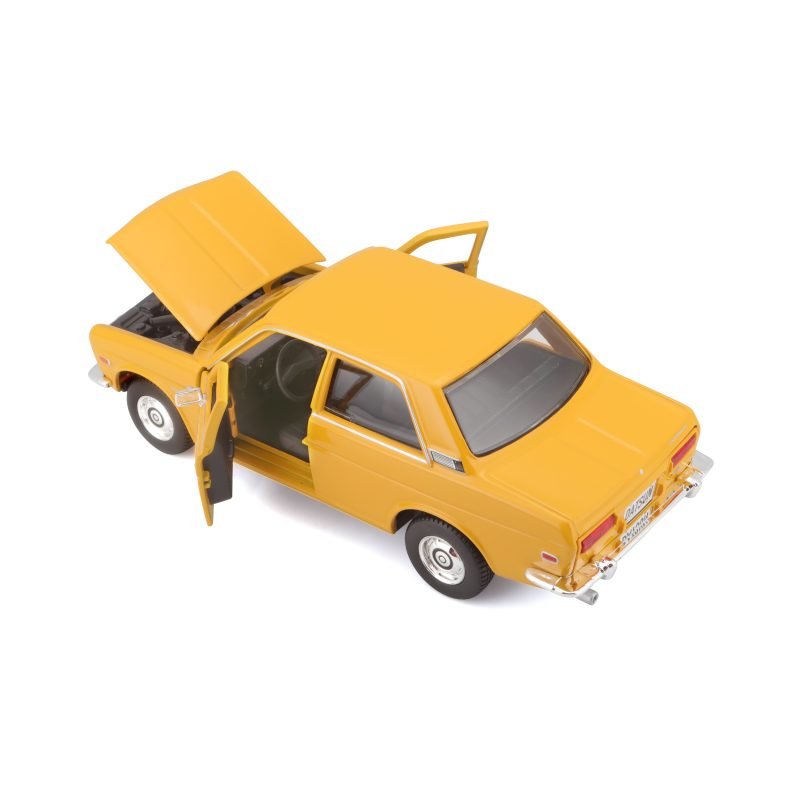 Auto Datsun 510 1971 a Escala 1:24 color amarillo - Image 3