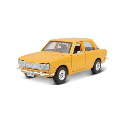 Auto Datsun 510 1971 a Escala 1:24 color amarillo