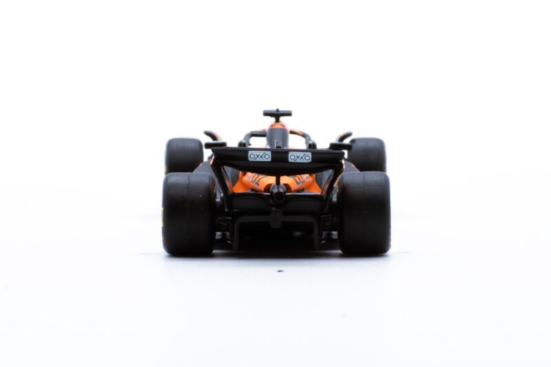 Race McLaren MCL39 2025 Piastri #81 - Image 5