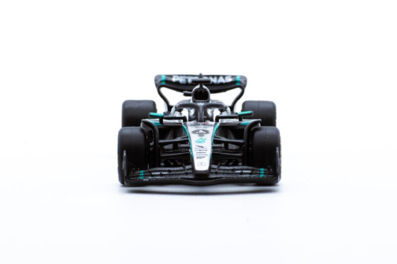 Race Mercedes-AMG W16 2025 Russell #63 - Image 3
