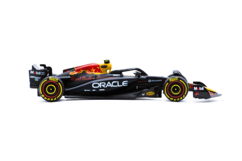 Race Oracle Red Bull RB21 2025 Tsunoda #22 - Image 3